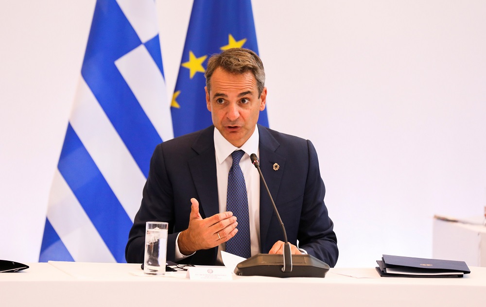 Rriten pagat dhe ulen taksat e prones ne Greqi, subvencione per te rinjte